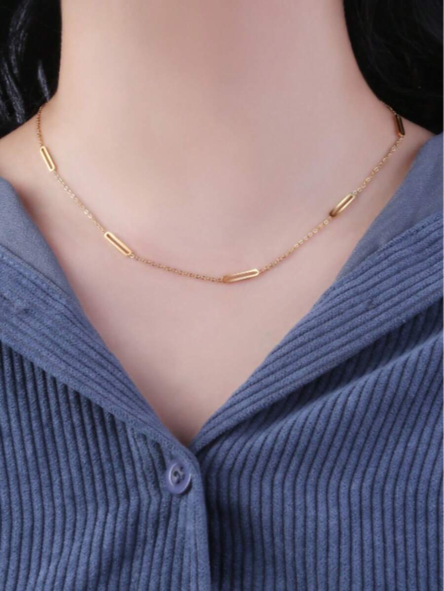 SHEIN قلادة بزينة هندسية