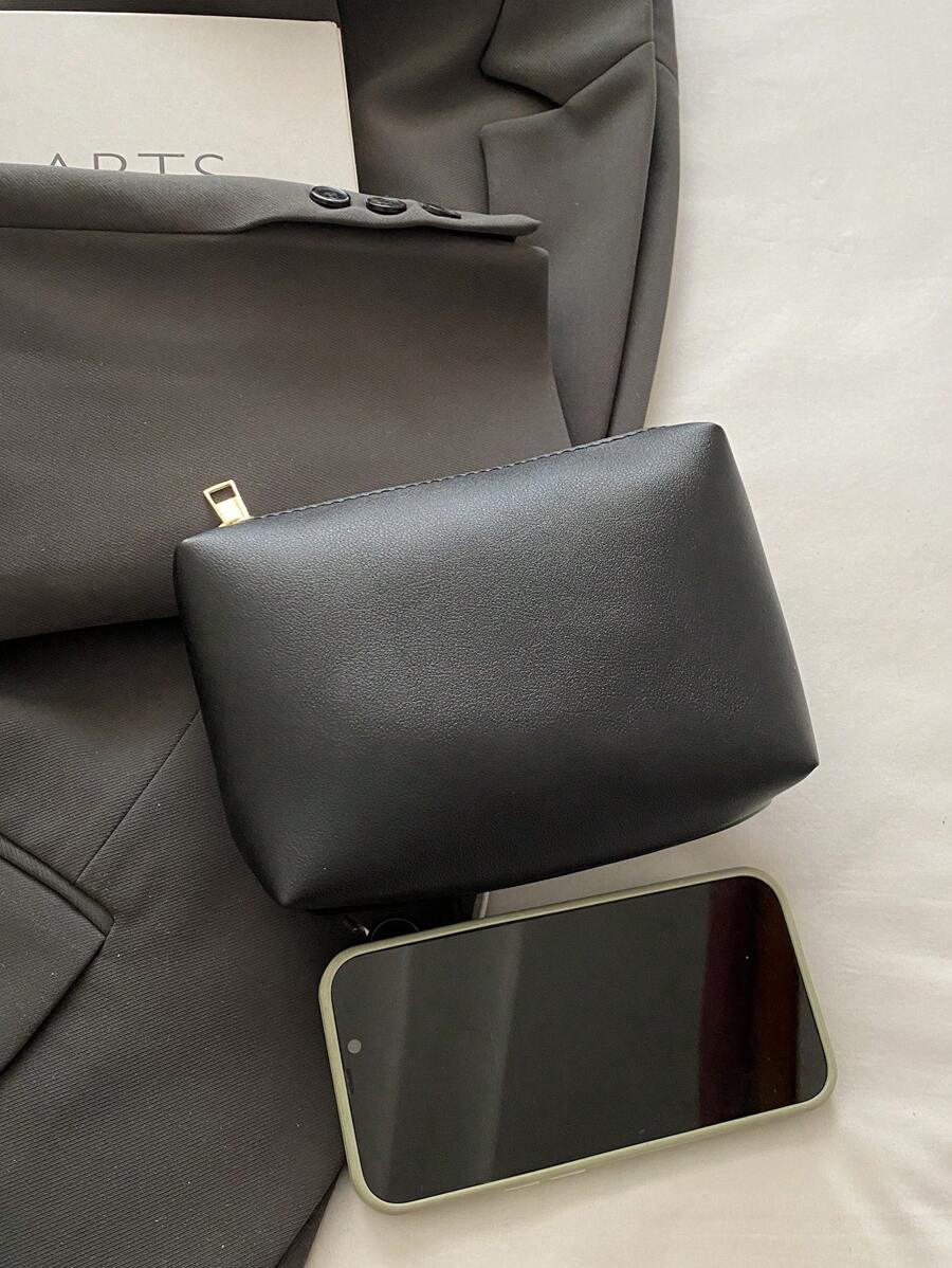 SHEIN حقيبة مكياج جلدية ناعمة بلون الاسود مقاومة للماء متعددة الاستخدامات للسفر