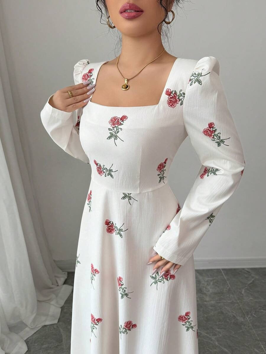 SHEIN Modelyn   فستان طويل مشمشي بنقشة زهور وقماش متناسق