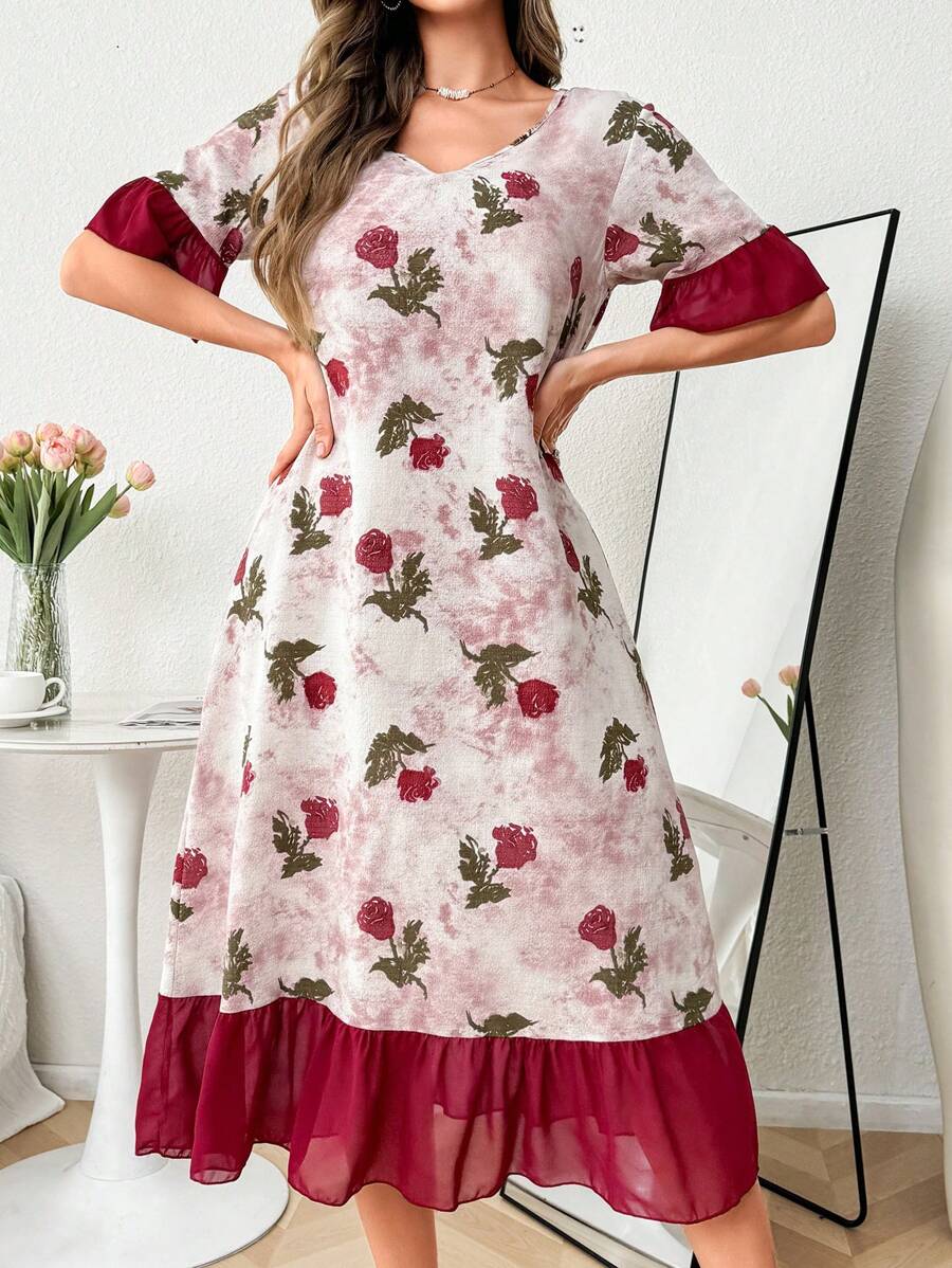 SHEIN CottageSlumber فستان نوم شيفون بطبعات زهرية وكشكشة