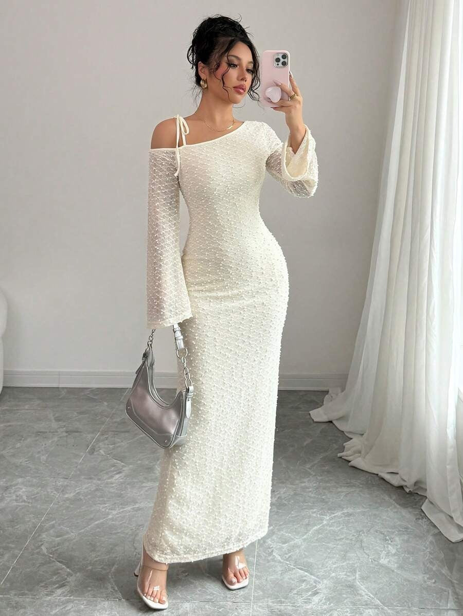 SHEIN Rafferiza فستان ماكسي ضيق بقصة مخصرة وكتف مكشوف وأكمام طويلة