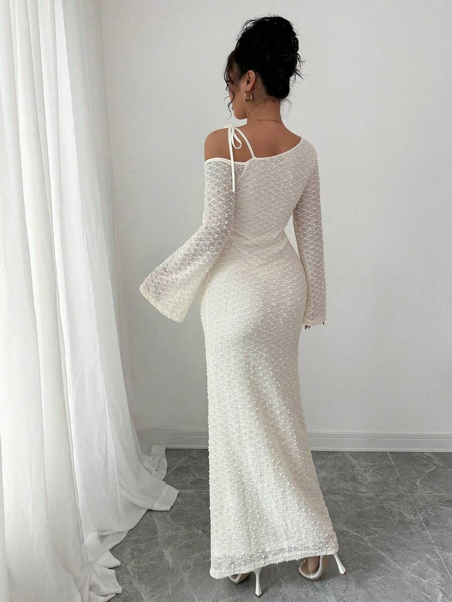 SHEIN Rafferiza فستان ماكسي ضيق بقصة مخصرة وكتف مكشوف وأكمام طويلة