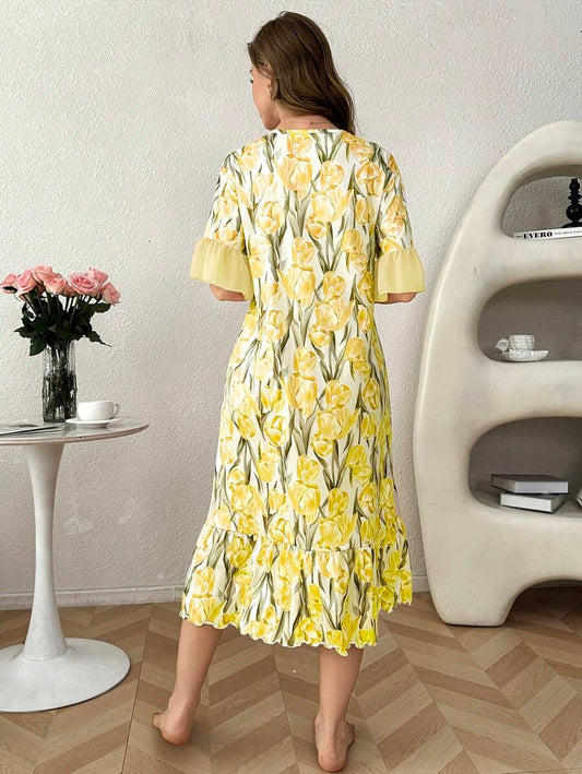 SHEIN فستان نوم طويل مطبوع بنقوش الأزهار
