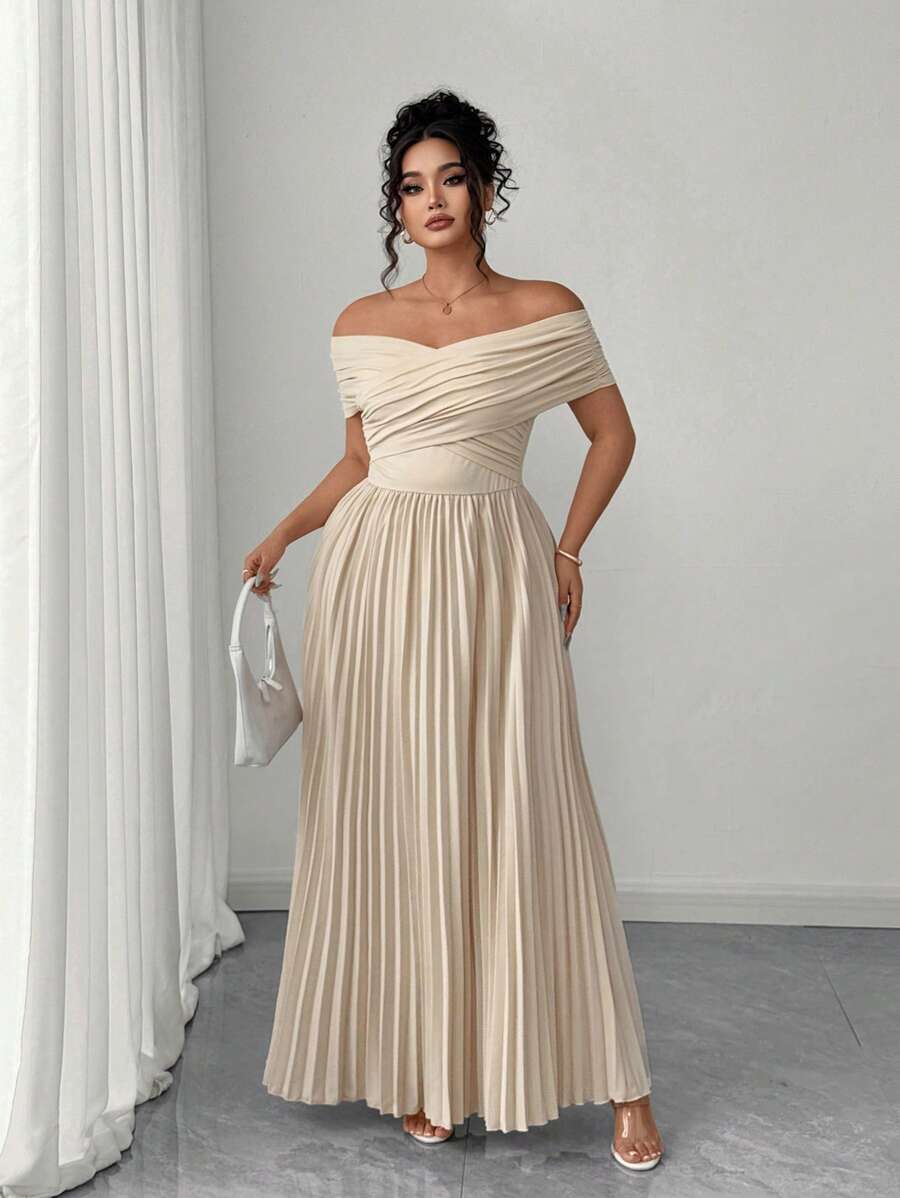 SHEIN Elenzga فستان أكتاف مكشوفة بطيات عند الخصر بلون كاكي