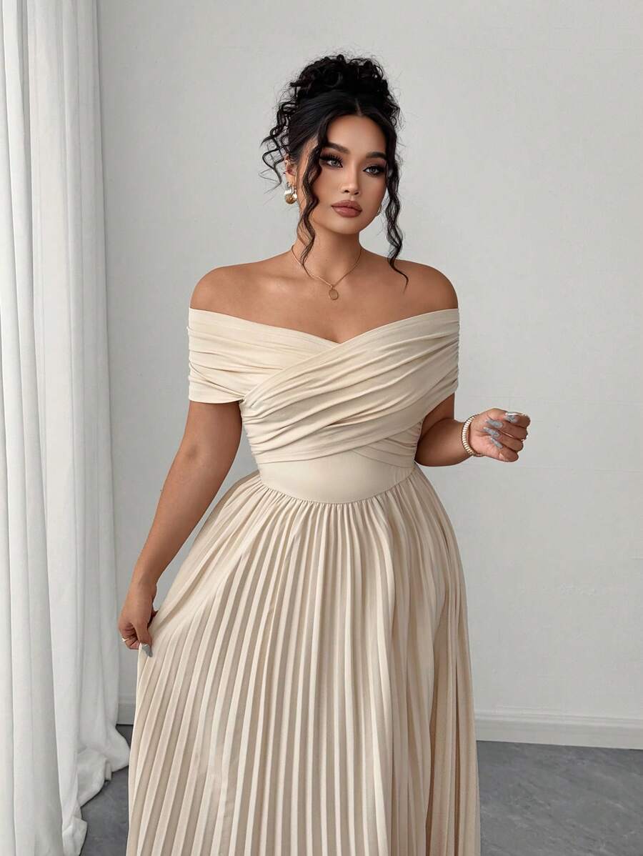 SHEIN Elenzga فستان أكتاف مكشوفة بطيات عند الخصر بلون كاكي