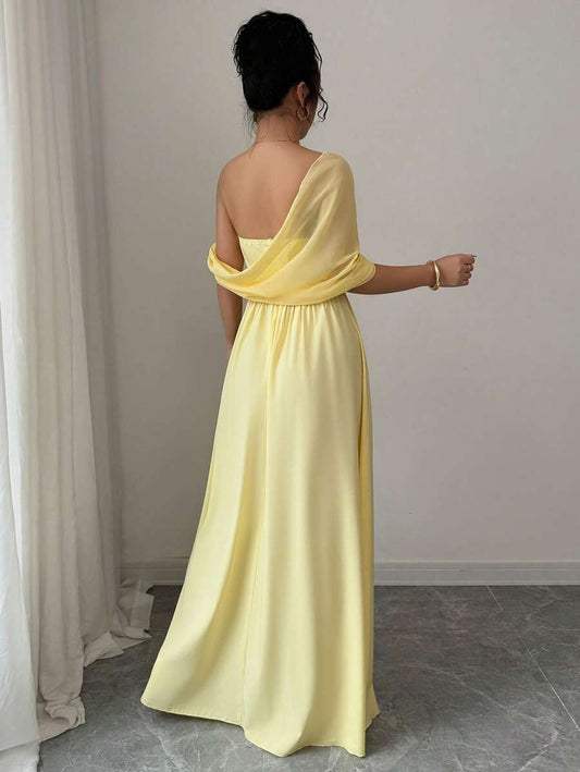 SHEIN Elenzga فستان أصفر برقبة غير متماثلة