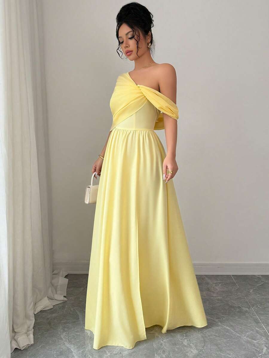 SHEIN Elenzga فستان أصفر برقبة غير متماثلة