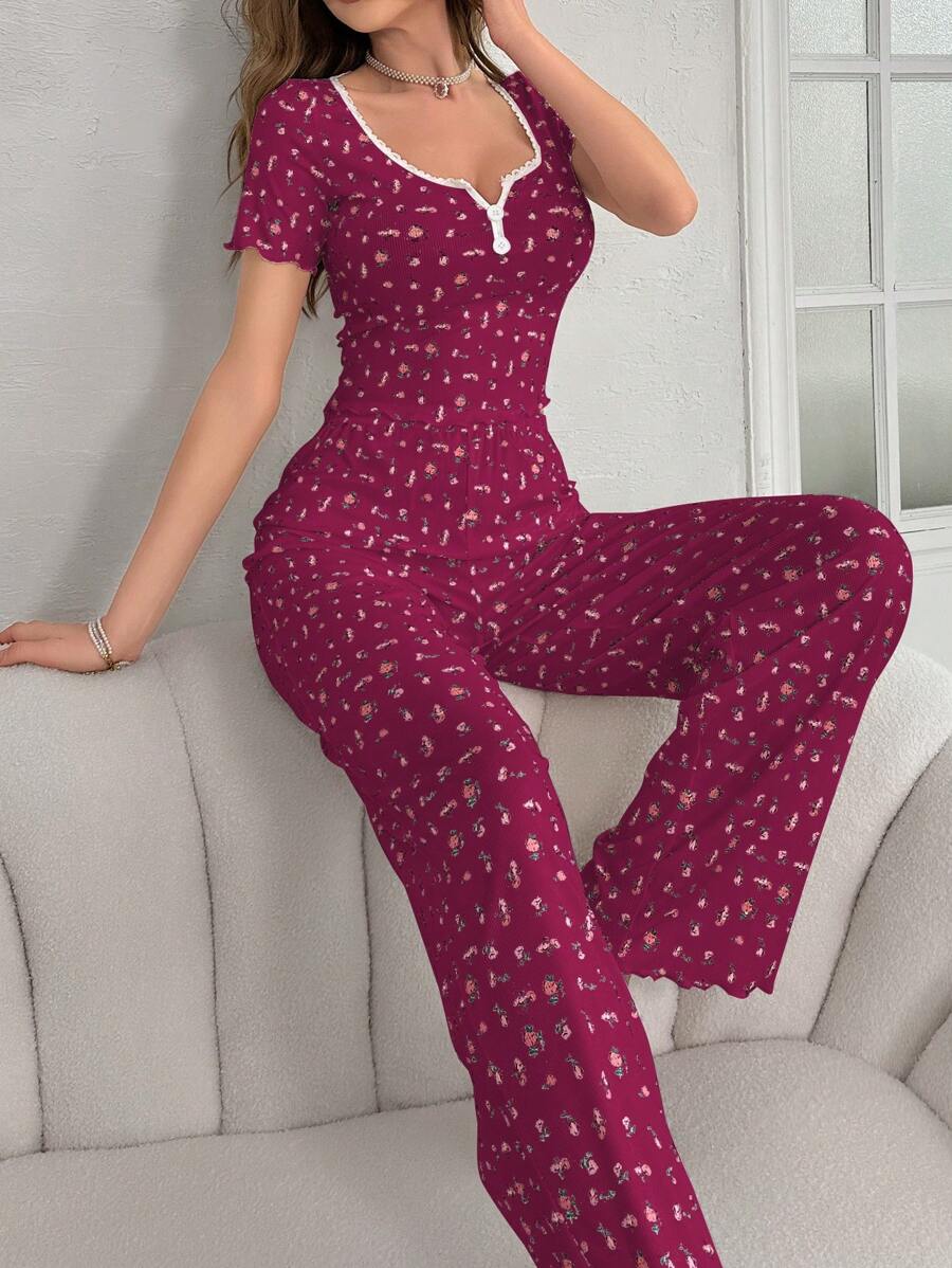 SHEIN طقم بجامة نسائي بلاتريمات دانتيل مطبوع بزهور