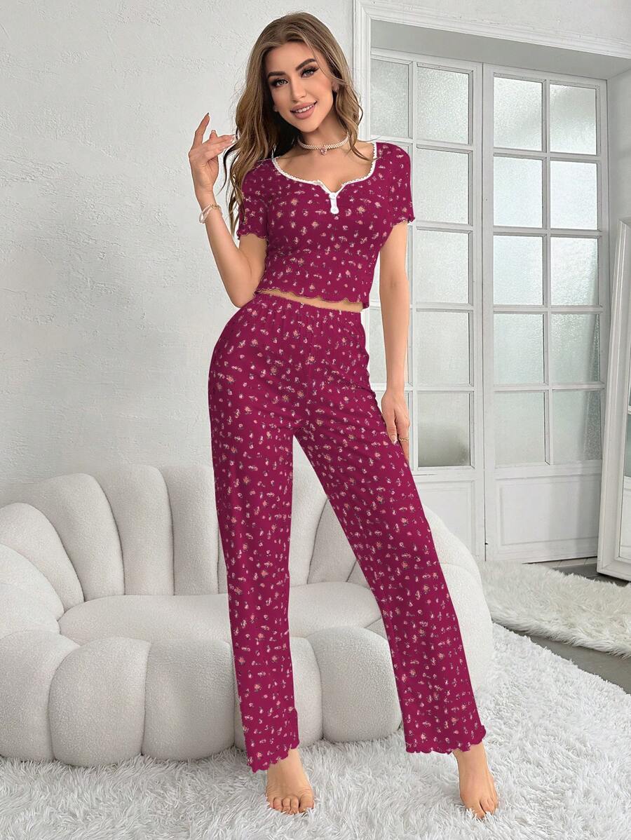 SHEIN طقم بجامة نسائي بلاتريمات دانتيل مطبوع بزهور