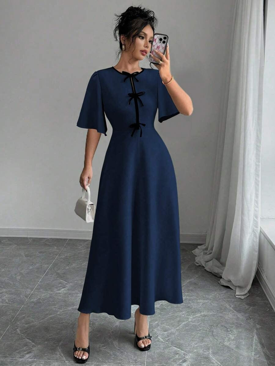 SHEIN Rafferiza فستان متوسط الطول بلون أزرق بحري وفيونكة على الخصر