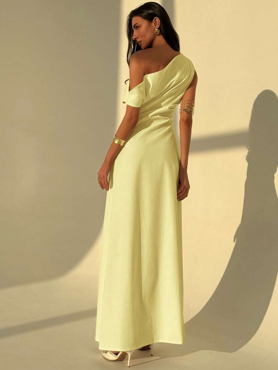 SHEIN Aloruh  فستان ماكسي بلون أصفر وقصة غير متماثلة وأكمام مكشوفة