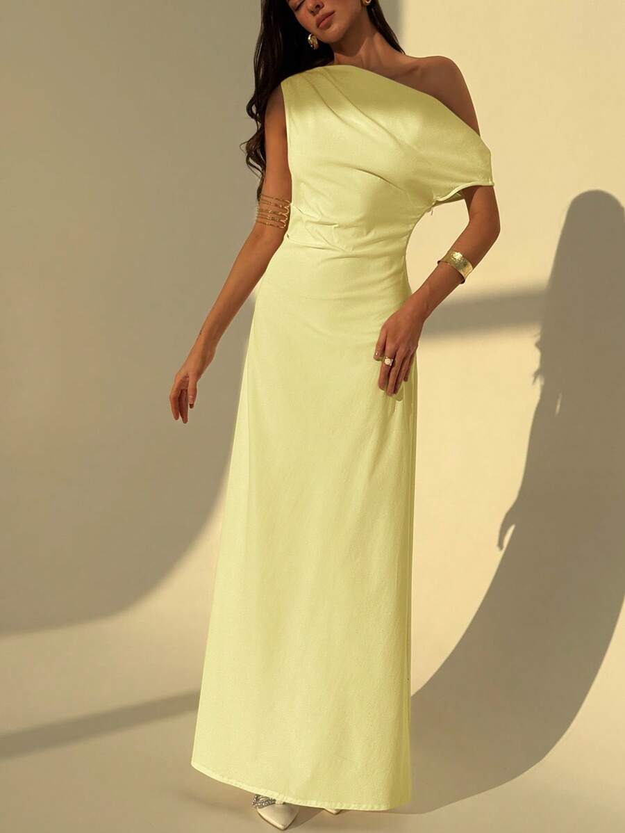 SHEIN Aloruh  فستان ماكسي بلون أصفر وقصة غير متماثلة وأكمام مكشوفة
