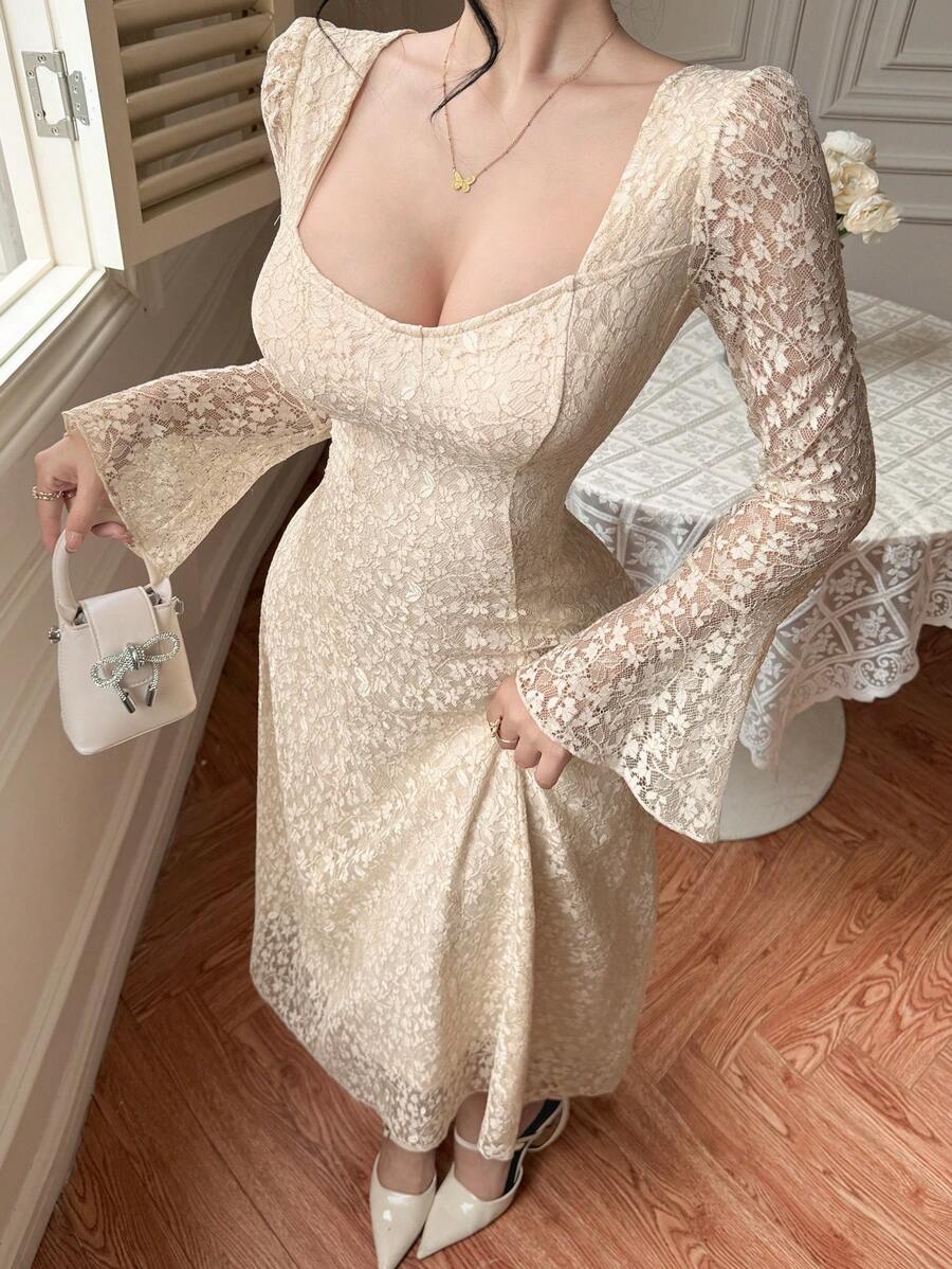 SHEIN DAZY فستان بيج دانتيل بياقة وأكمام واسعة أنيقة
