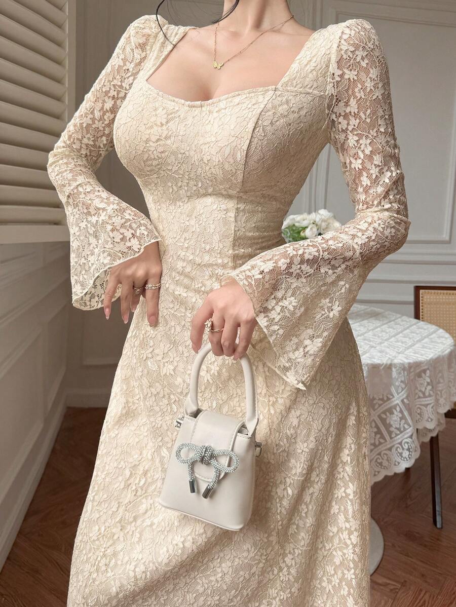 SHEIN DAZY فستان بيج دانتيل بياقة وأكمام واسعة أنيقة