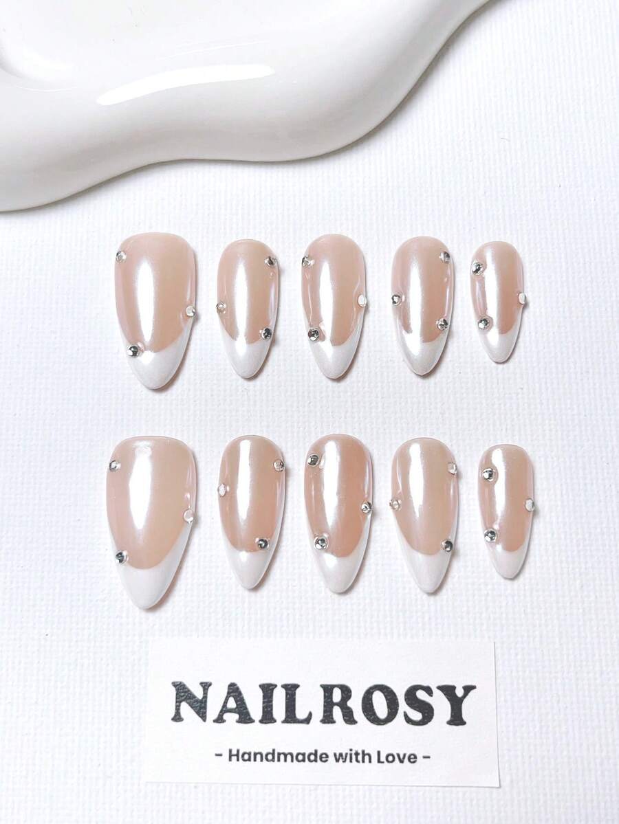 SHEIN nailrosy أظافر 10 قطع بشكل لوزي بتصميم فراشة بتدرج لامع