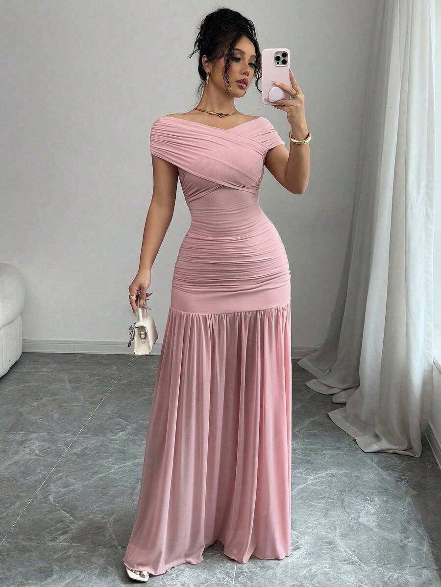 SHEIN Elenzga فستان وردي طويل مزخرف منسدل عن الكتف