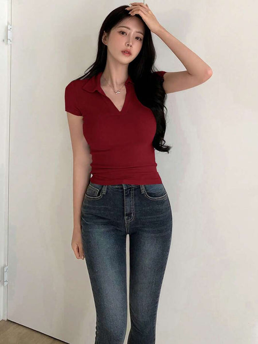 SHEIN DAZY قميص بولو أحمر ضيق بأكمام قصيرة