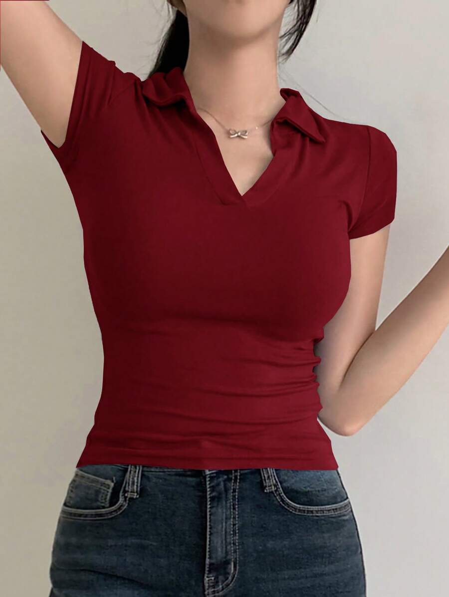 SHEIN DAZY قميص بولو أحمر ضيق بأكمام قصيرة