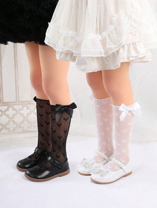 SHEIN جوارب شبكية مزينة بقلوب للفتيات الصغيرات