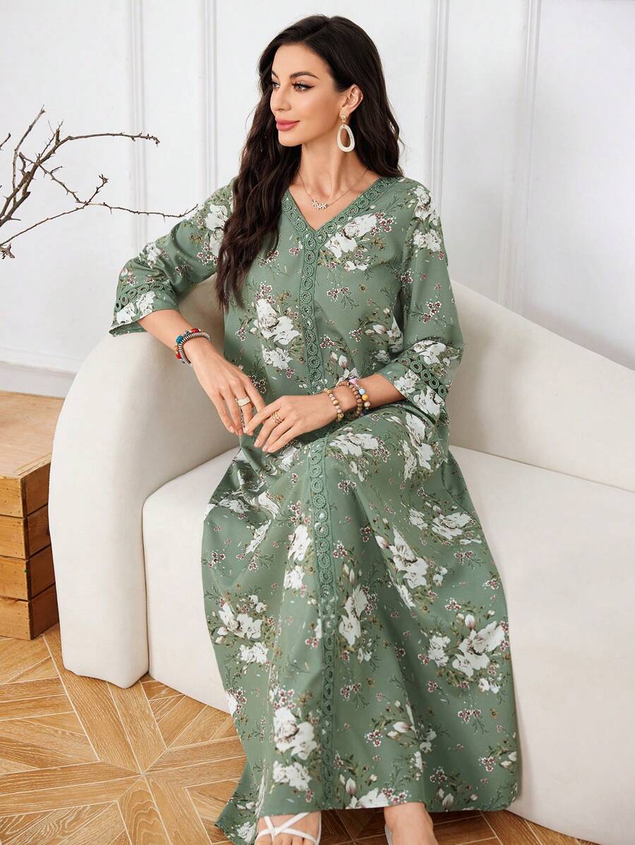 SHEIN Lacomfia فستان عربي محتشم بطبعة زهرية وأكمام 3/4 واسع