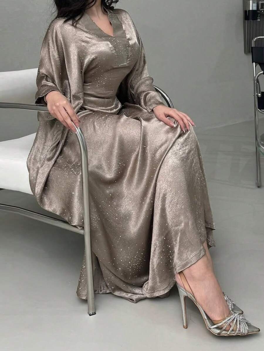 SHEIN عباية نسائية مزينة بالراين ستون مع رداء طويل للربيع