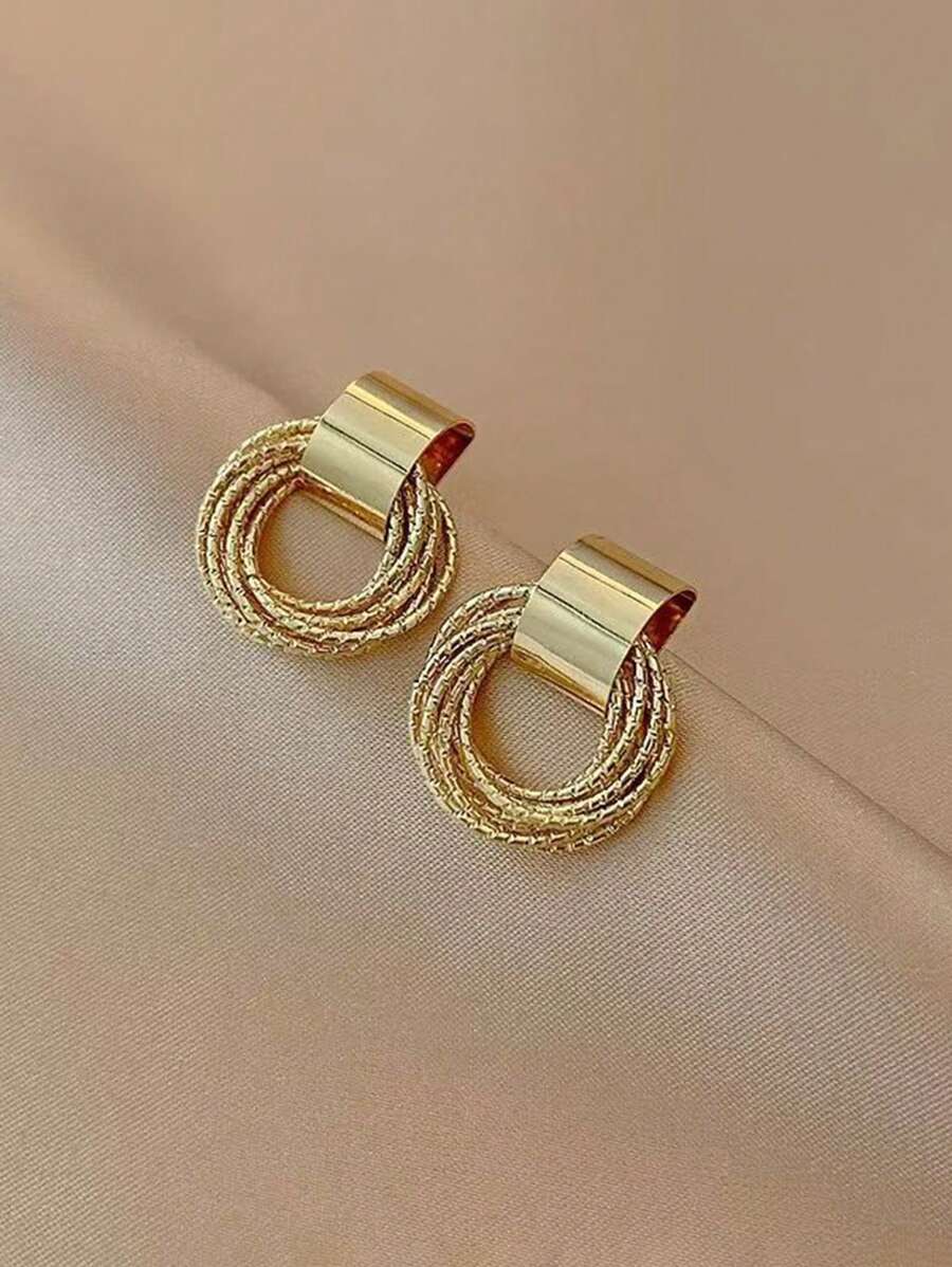 SHEIN مجموعة أقراط حلقات ذهبية صغيرة راقية