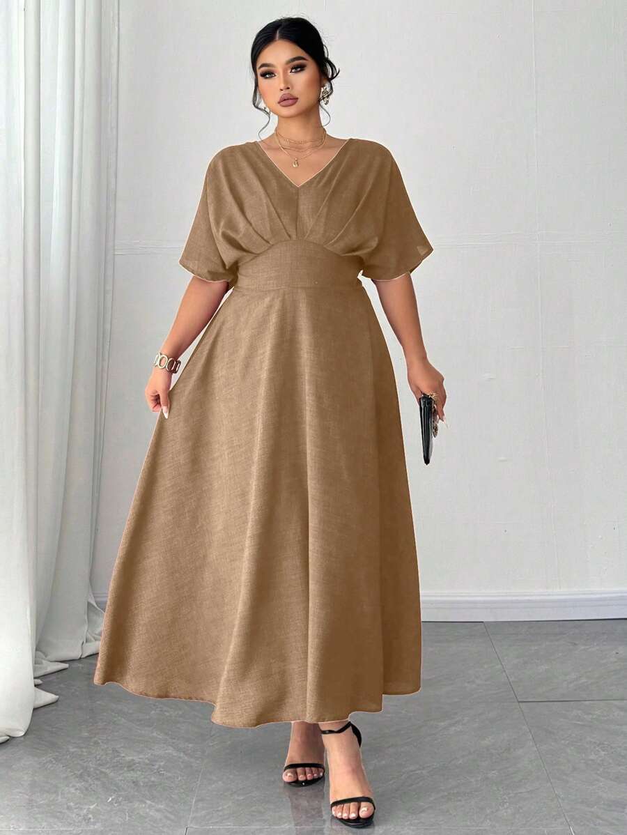 SHEIN Elenzga V فستان كاجوال قصير بأكمام قصيرة بلون كاكي بياقة