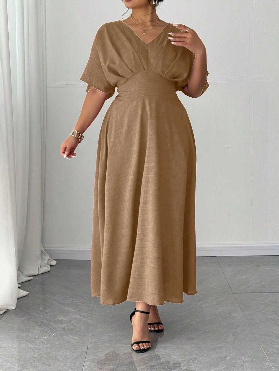 SHEIN Elenzga V فستان كاجوال قصير بأكمام قصيرة بلون كاكي بياقة