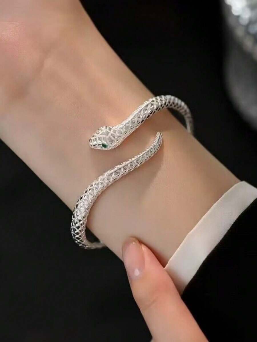SHEIN سوار قضي مزين بثعبان عصري