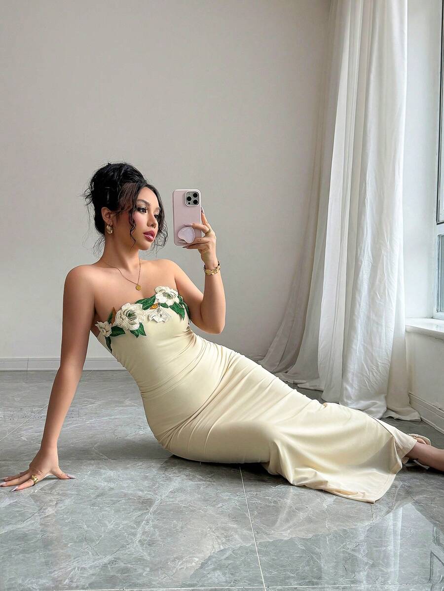 SHEIN Rafferiza فستان ماكسي بطباعة زهرية باللون البيج الفاتح
