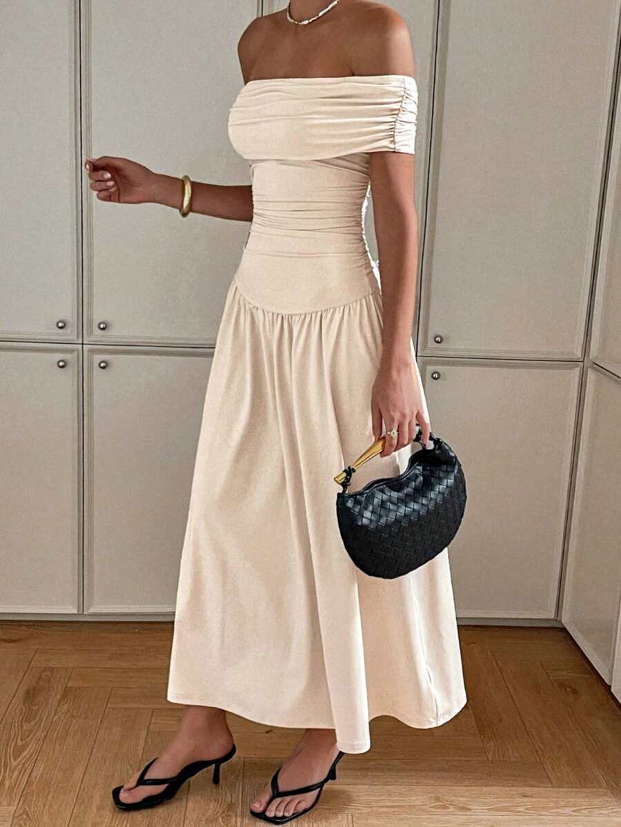SHEIN Siren Gaze فستان بكتف مكشوف بخصر مربوط بلون مشمشي