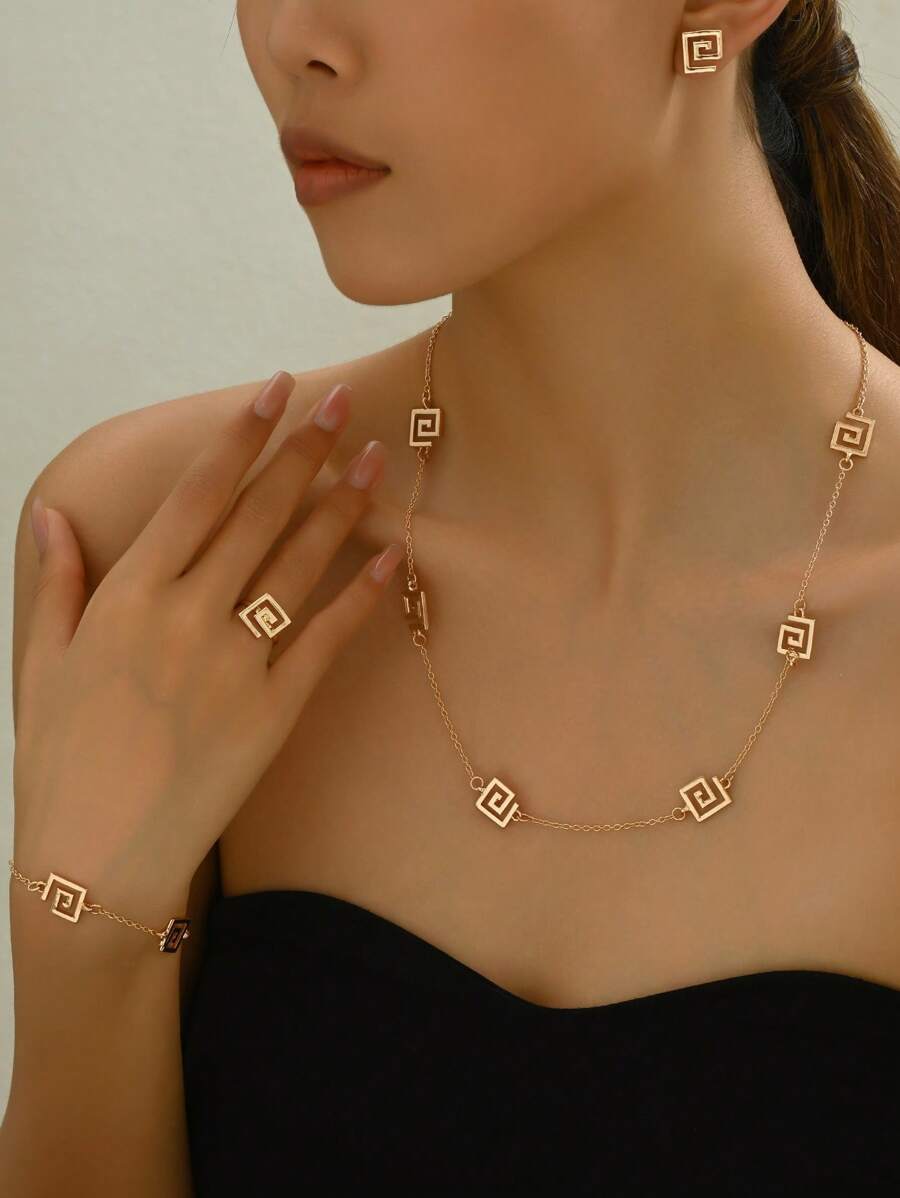 SHEIN طقم 4 قطع مجوهرات مطلية بالذهب