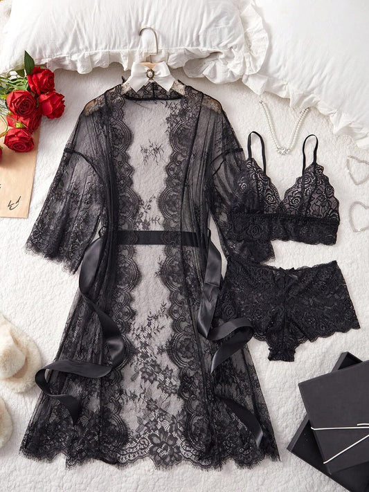 SHEIN طقم ملابس نوم شفاف  برقبة منخفضة تصميم مثير وجذاب