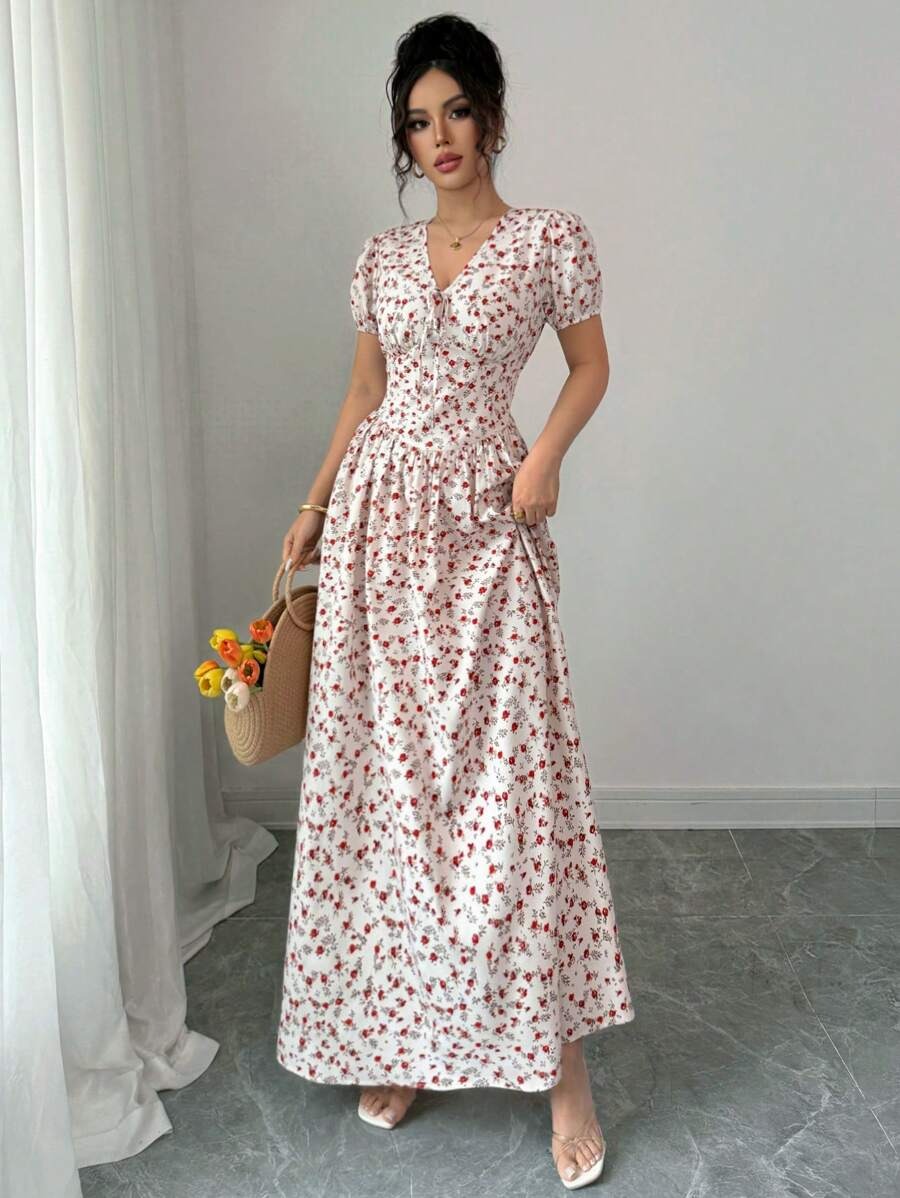 SHEIN Elenzga  فستان نسائي طويل ماكسي بلون بيج بنقشة زهور وستايل بوهيمي