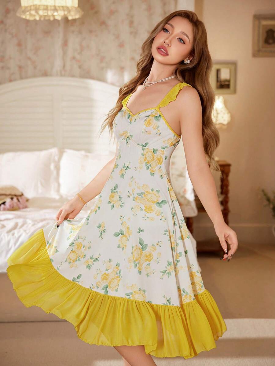 SHEIN CottageSlumber فستان نوم أصفر بطبعة زهور صغيرة وكشكشة في الذيل