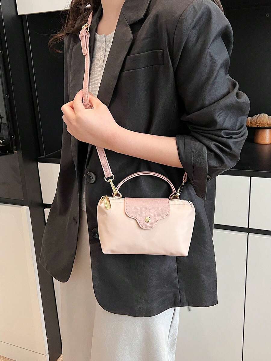 SHEIN حقيبة يد مربعة من النايلون بتصميم ألوان متعددة بحزام قابل للفصل