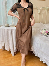 SHEIN Dream Adore فستان نوم جاكار مزين بدانتيل بأكمام قصيرة وكتف شفاف