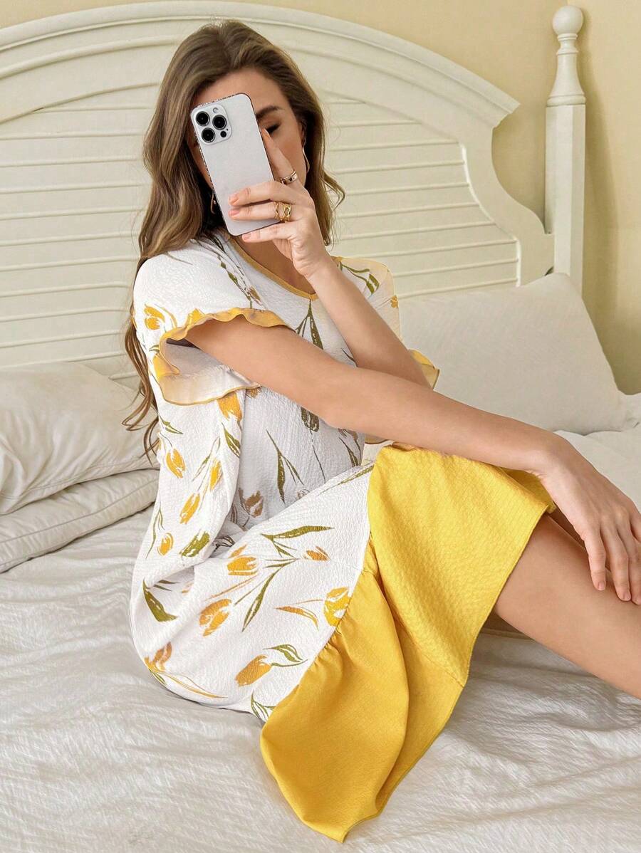 SHEIN CottageSlumber فستان نوم قصير بطبعة ورود