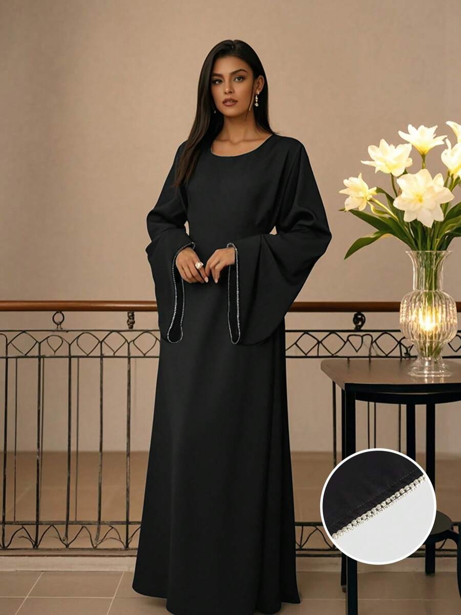 SHEIN فستان أسود برقبة مستديرة بأكمام منسدلة مطرز بالراين