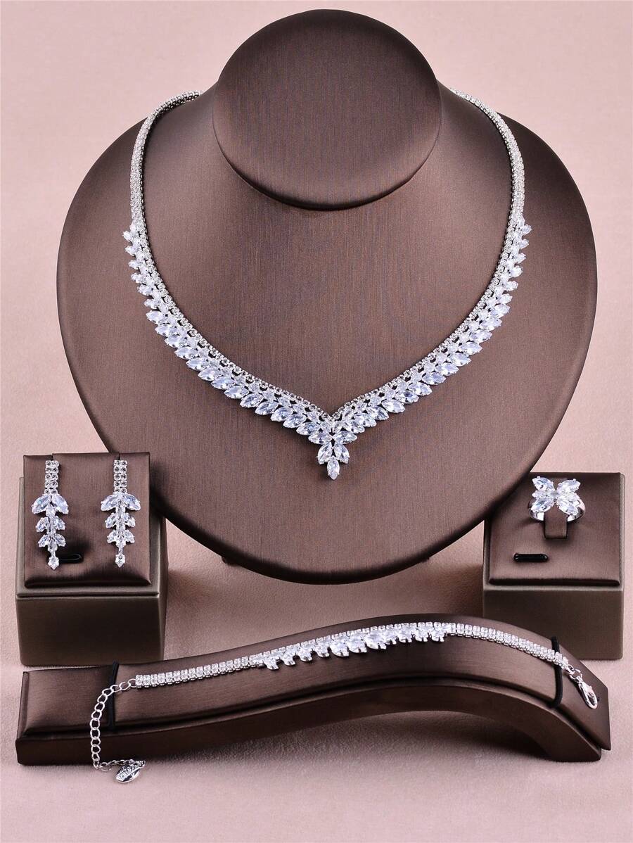 SHEIN طقم مجوهرات فضي بشكل  فاخر