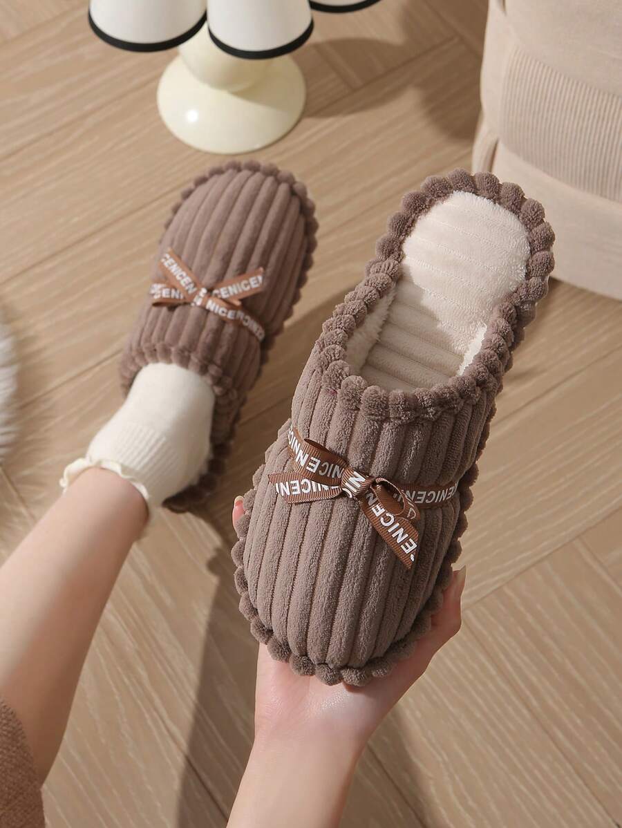 SHEIN شبشب نسائي كورديروي دافئ بفيونكة