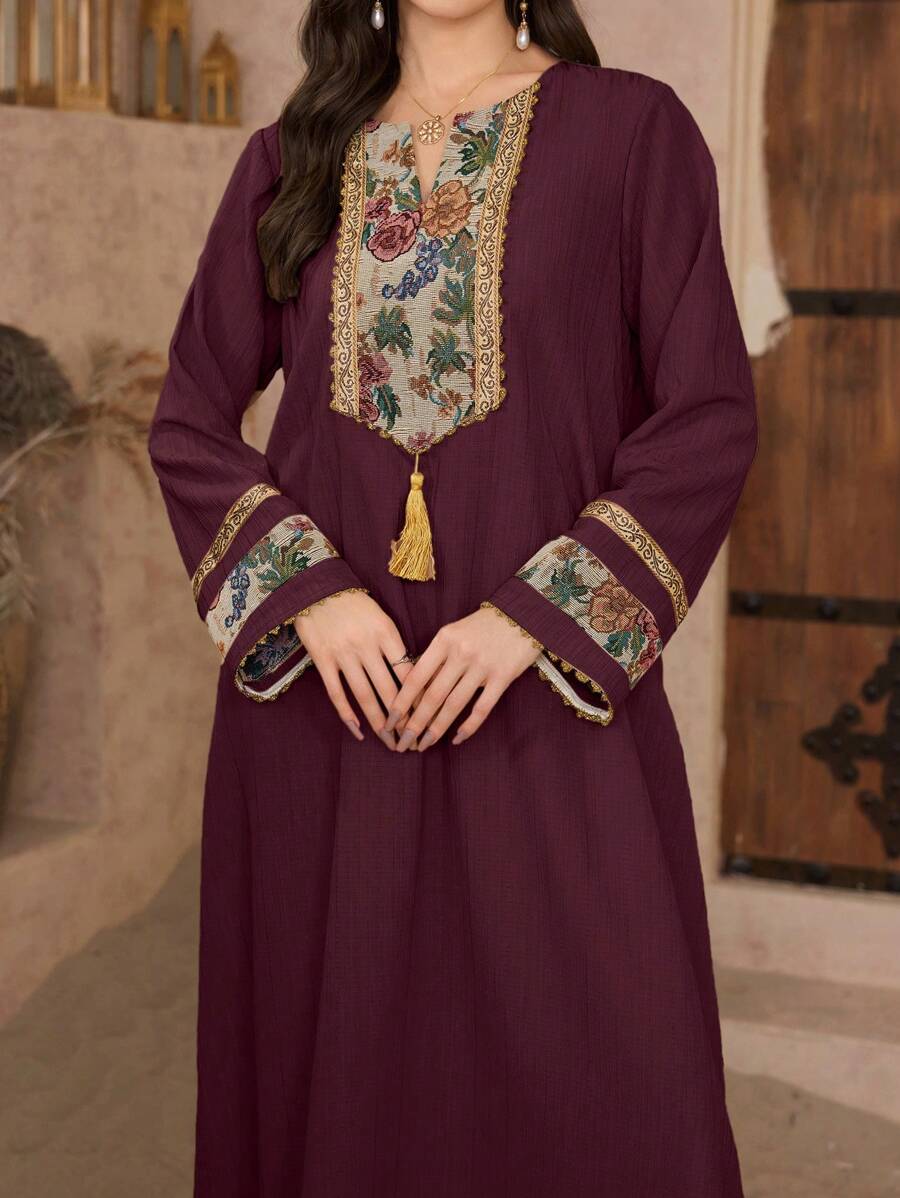SHEIN Al Najma فستان طويل تقليدي بطبعات زهور وحزام