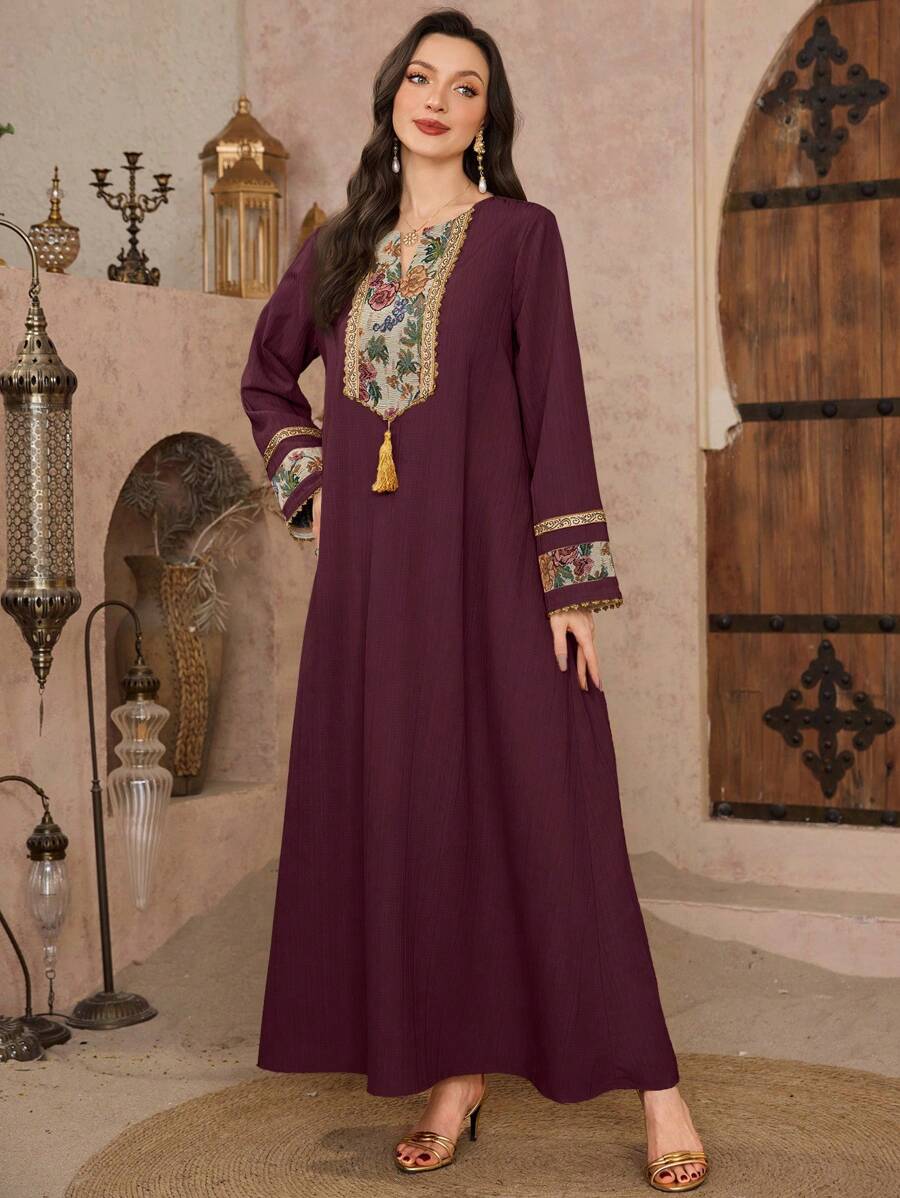 SHEIN Al Najma فستان طويل تقليدي بطبعات زهور وحزام