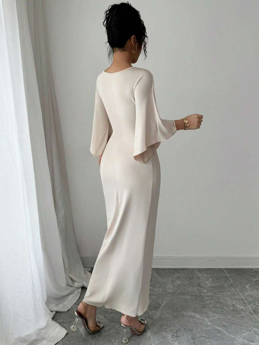 SHEIN Elenzga فستان متوسط الطول بأكمام خفاش بلون مشمشي