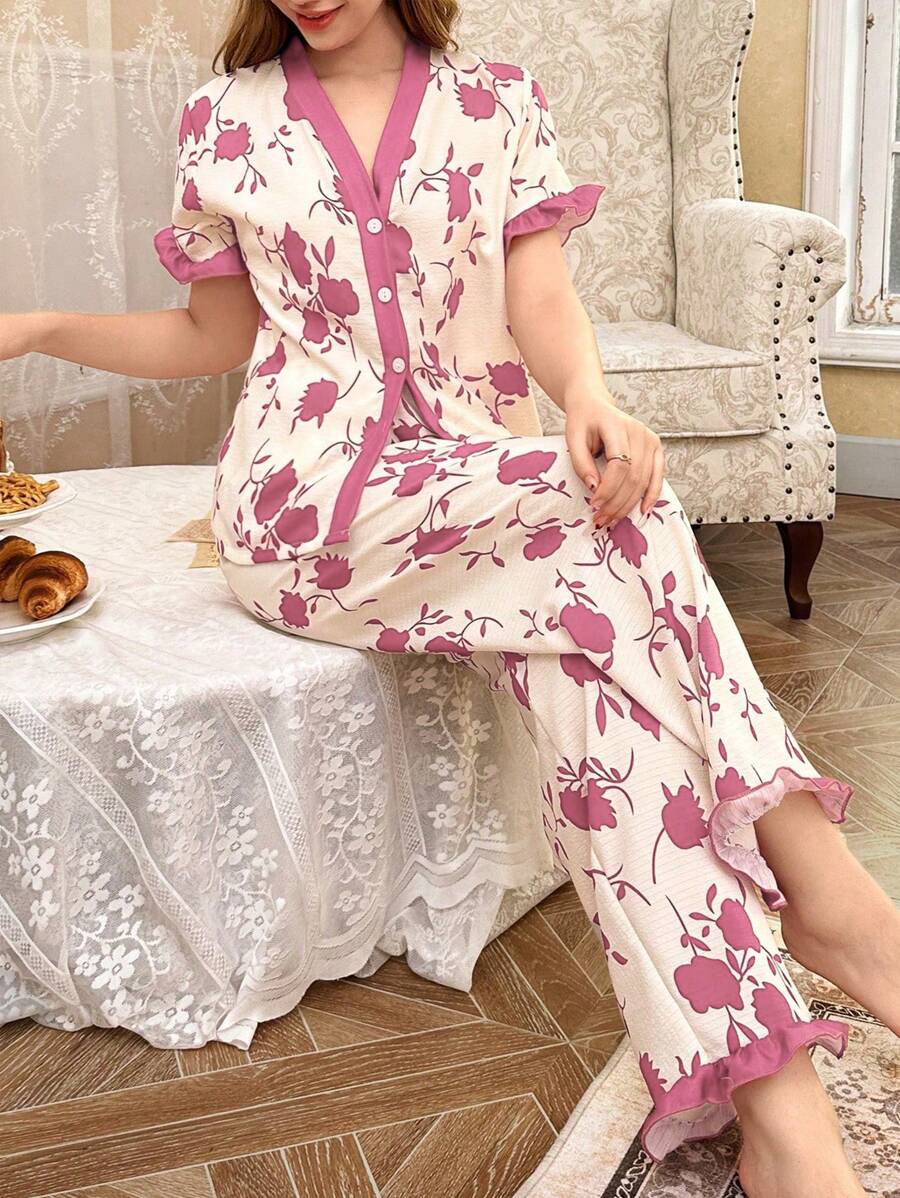 SHEIN CottageSlumber طقم بيجامة مطبوع بنقوش الورود من الشيفون