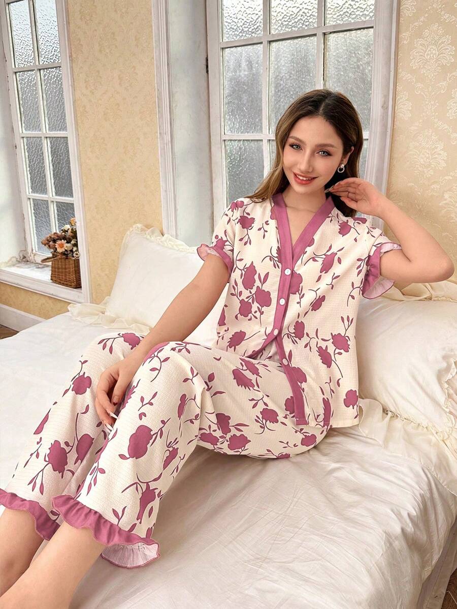 SHEIN CottageSlumber طقم بيجامة مطبوع بنقوش الورود من الشيفون