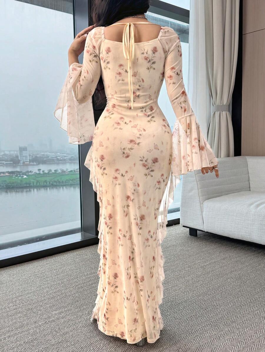 SHEIN Feyla فستان طويل الأكمام مطبوع بنقوش الزهور وياقة قلبية
