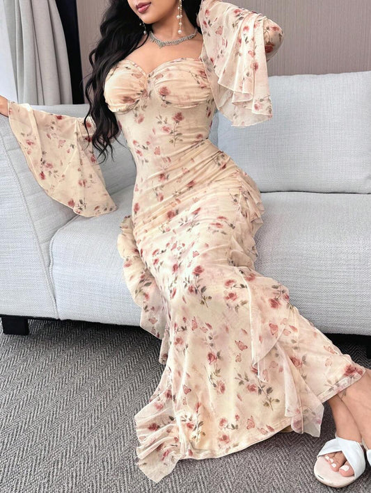 SHEIN Feyla فستان طويل الأكمام مطبوع بنقوش الزهور وياقة قلبية
