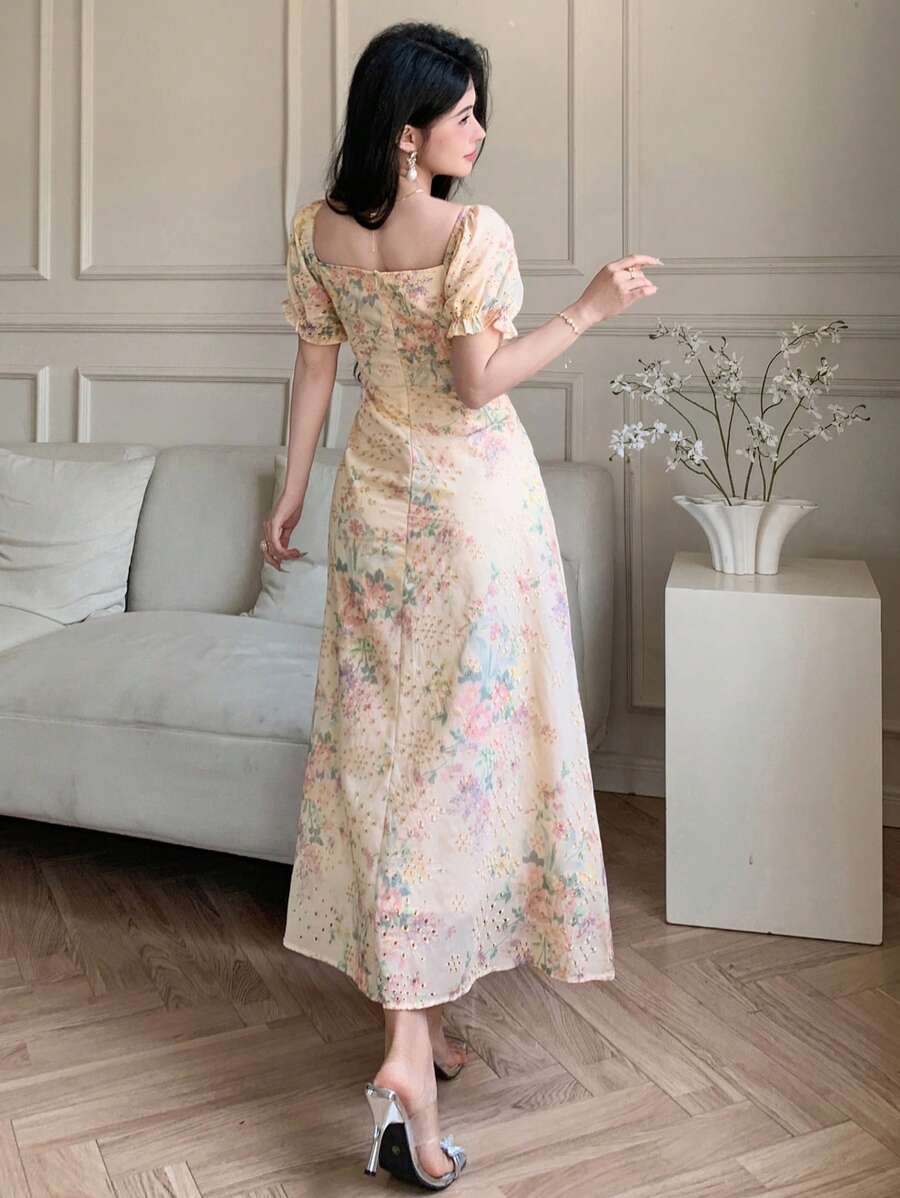 SHEIN DAZY فستان شيفون بأكمام منتفخة مزخرف بزهور صغيرة