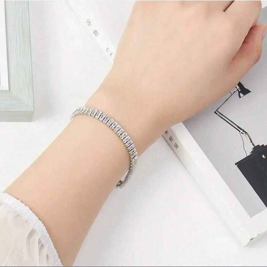 SHEIN سوار كريستال فضي فاخر